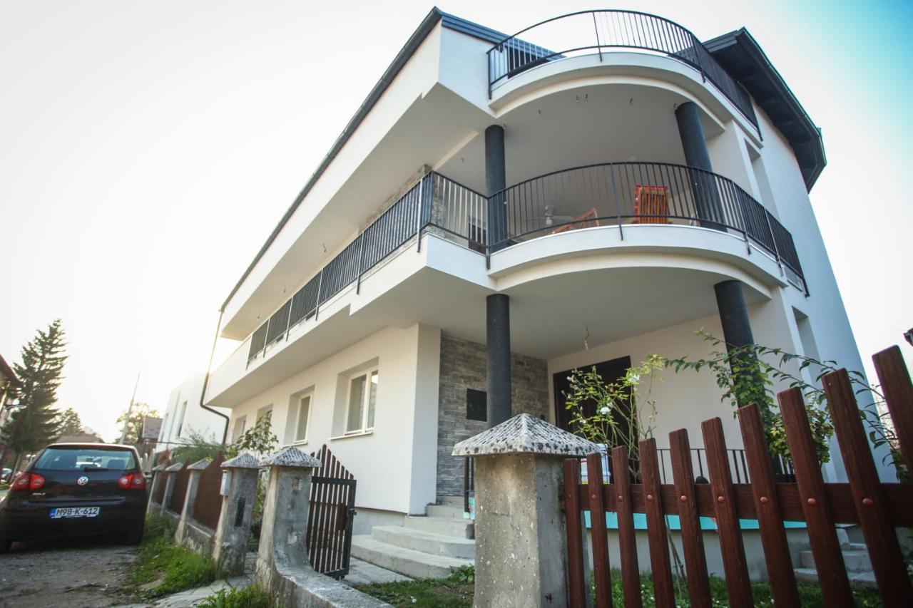 Lgp Exclusive Apartment Bihać Exteriör bild