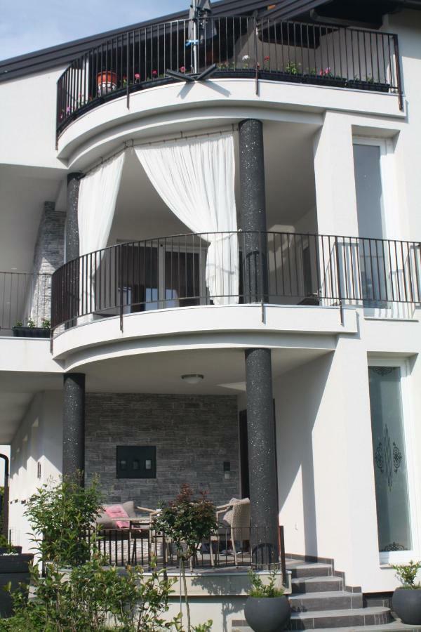 Lgp Exclusive Apartment Bihać Exteriör bild